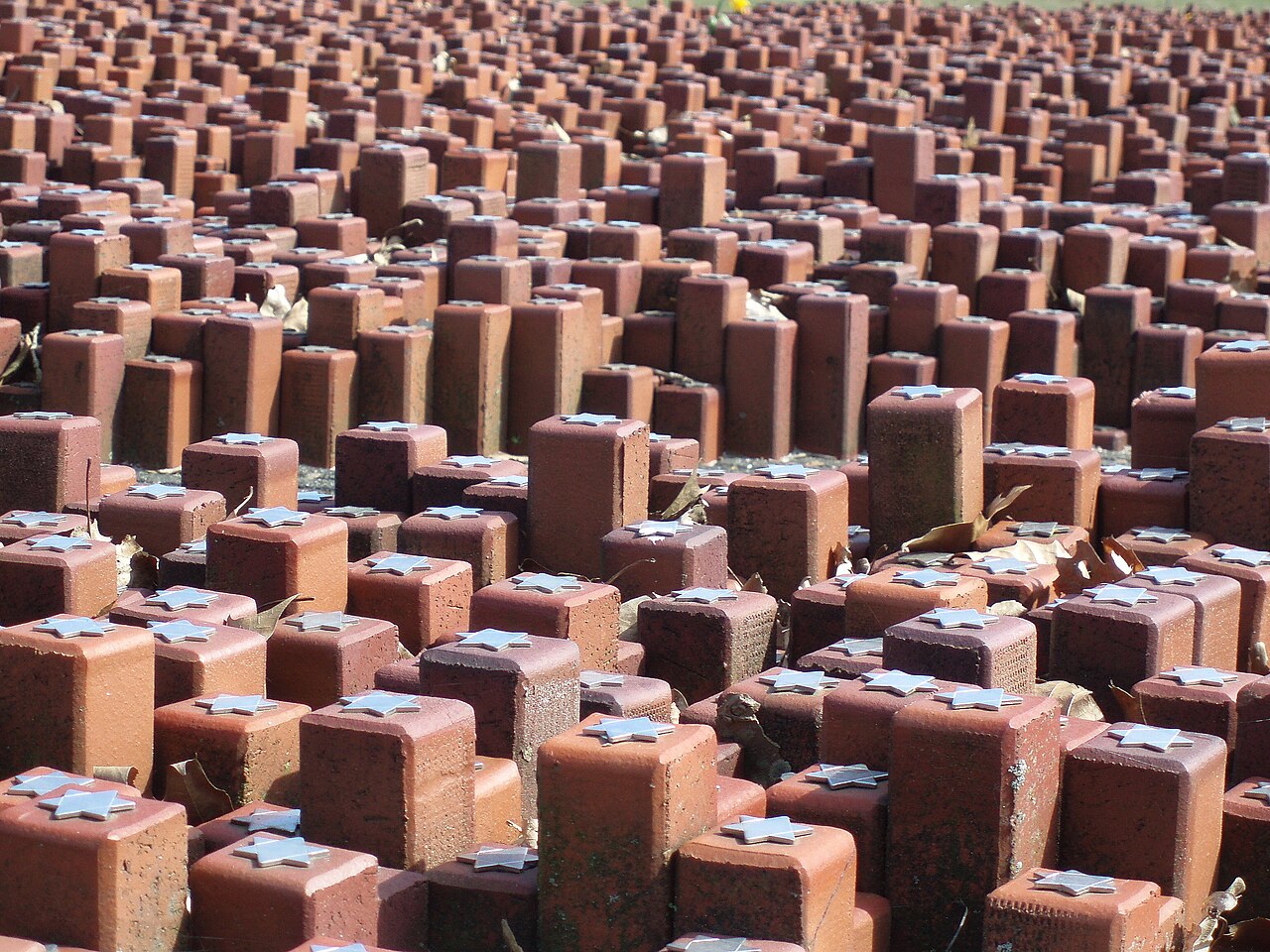 Denkmal beim Erinnerungszentrum Lager Westerbork